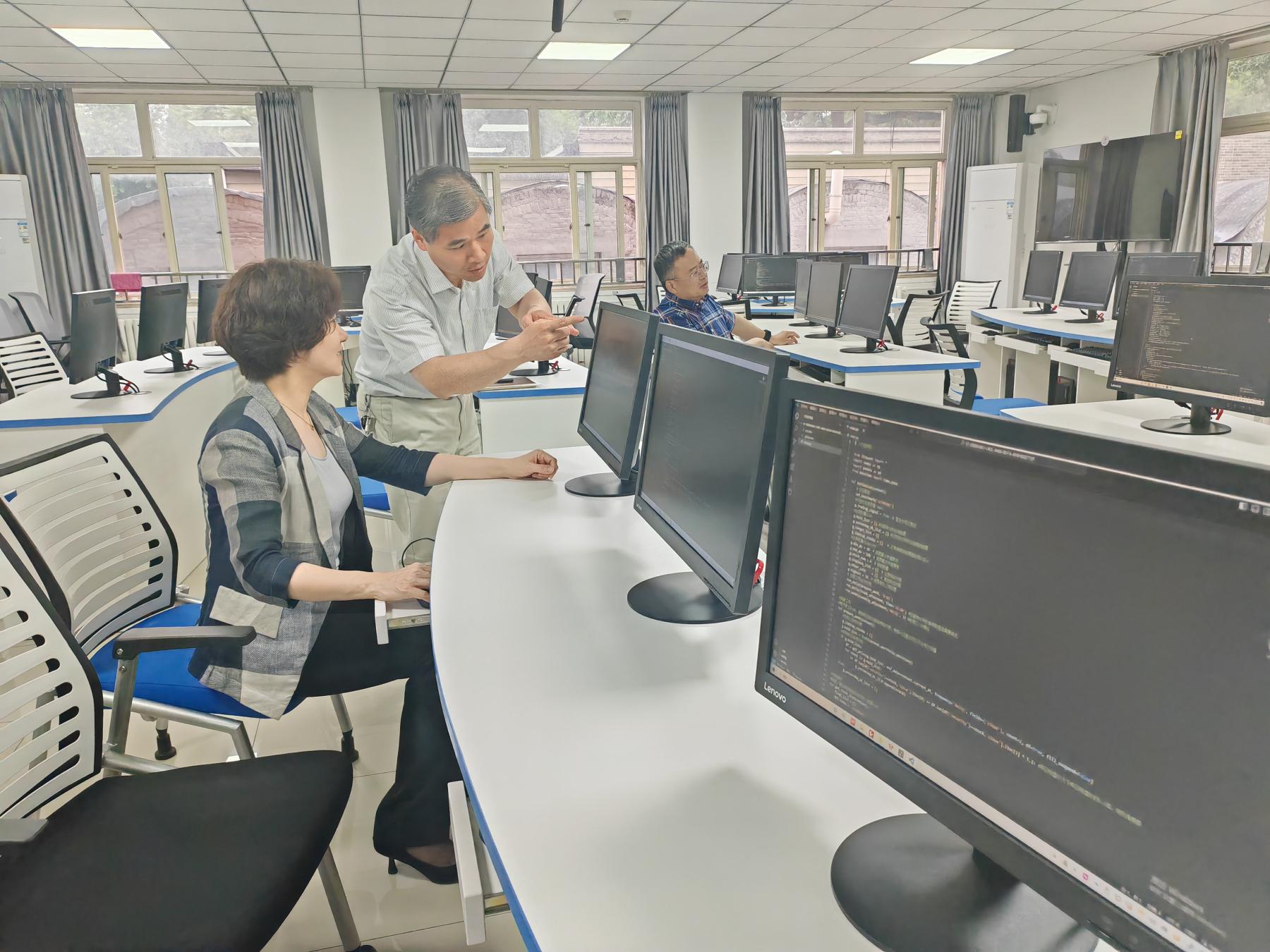 75c89798193fb533129640ee3dd280f